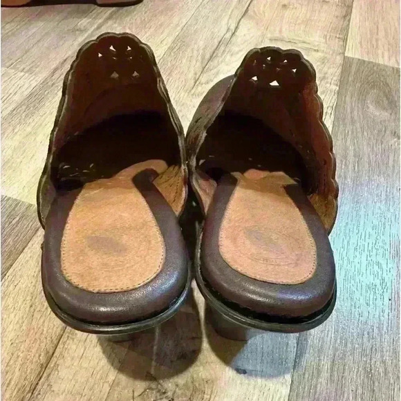 Nuture Women's leather slip on mules clogs size 10 - Picture 4 of 4